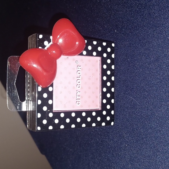 Makeup Assortment - Picture 7 of 9